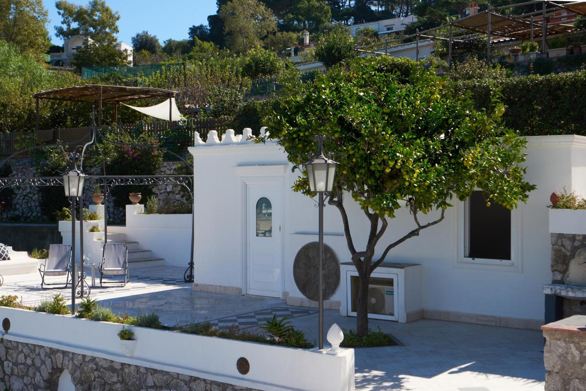 La Casa Dei Merli Капри Екстериор снимка