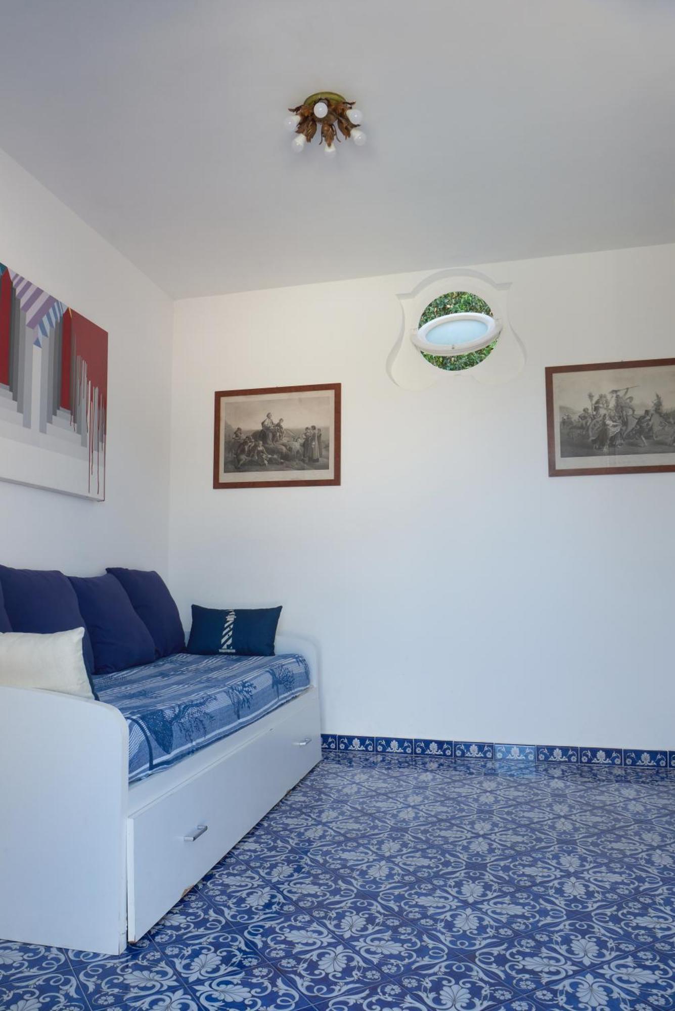 La Casa Dei Merli Капри Екстериор снимка