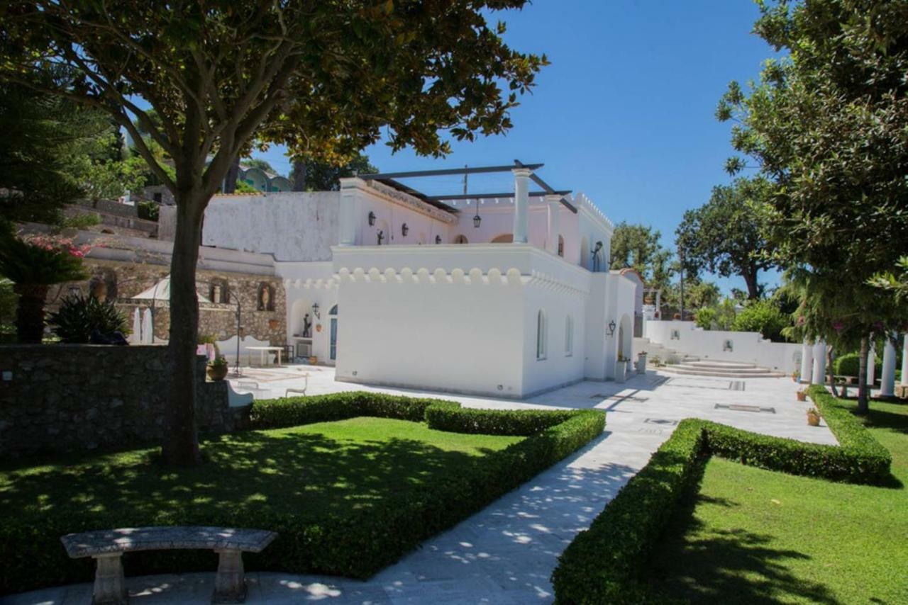 La Casa Dei Merli Капри Екстериор снимка
