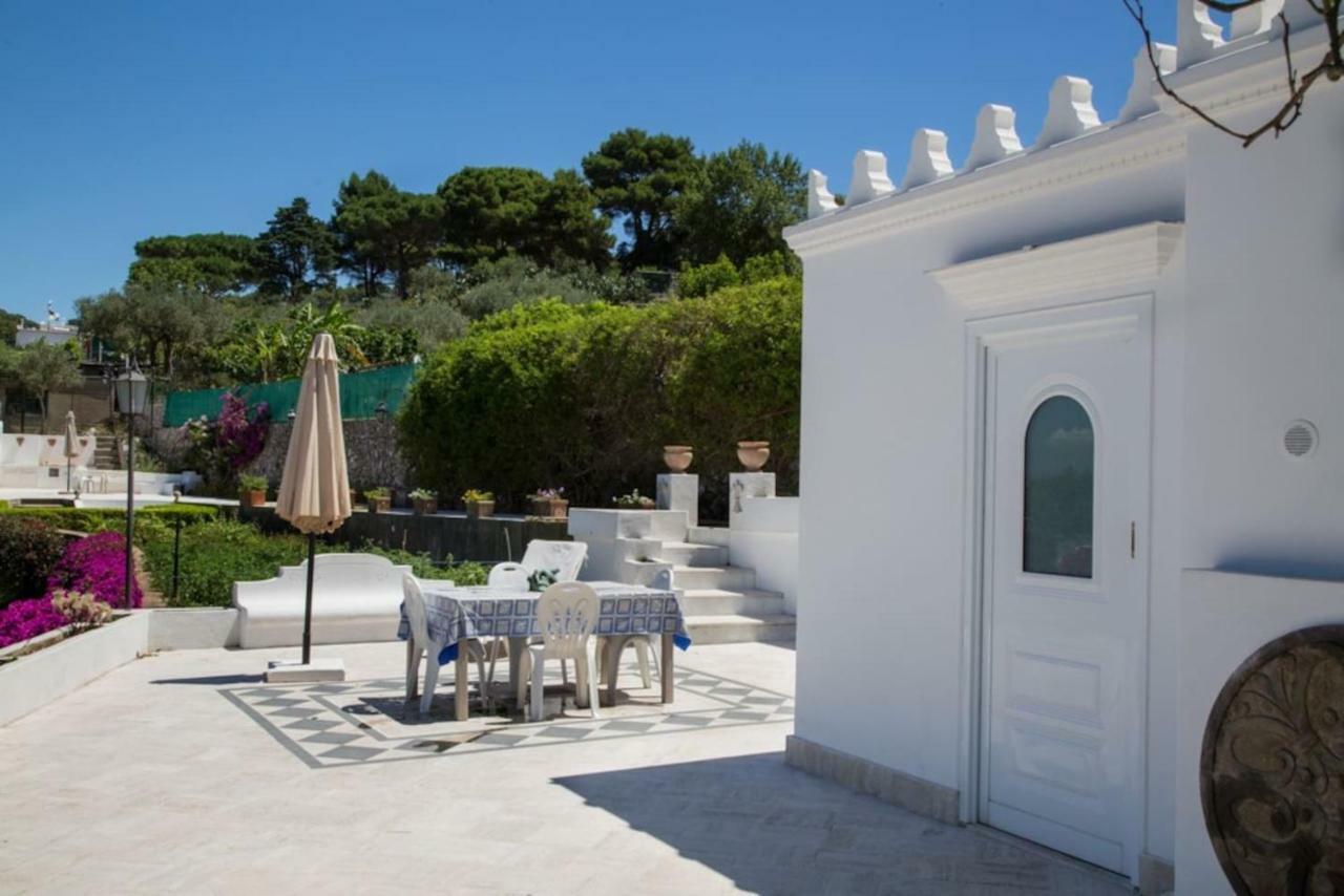 La Casa Dei Merli Капри Екстериор снимка
